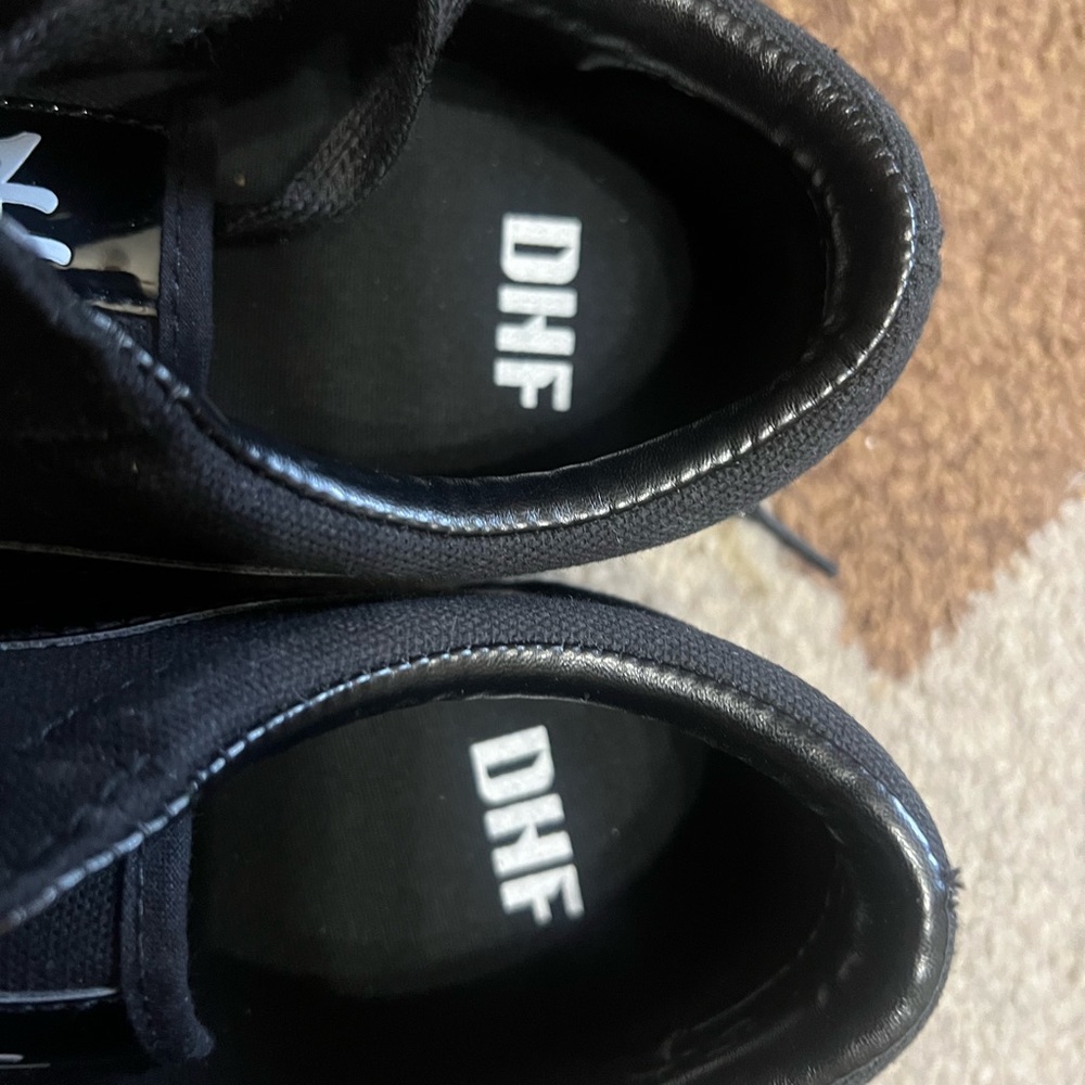 Authentic DHF Shepperd Sneakers. - Picture 5 of 16